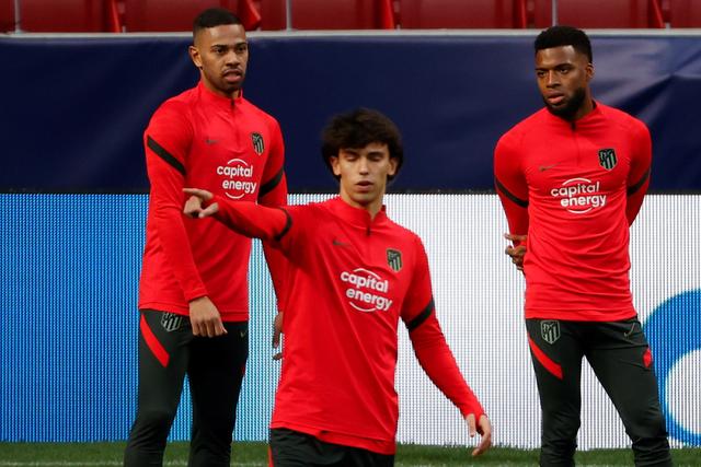 曼城拒绝巴萨6000万欧元报价 罗德里或转会诺坎普